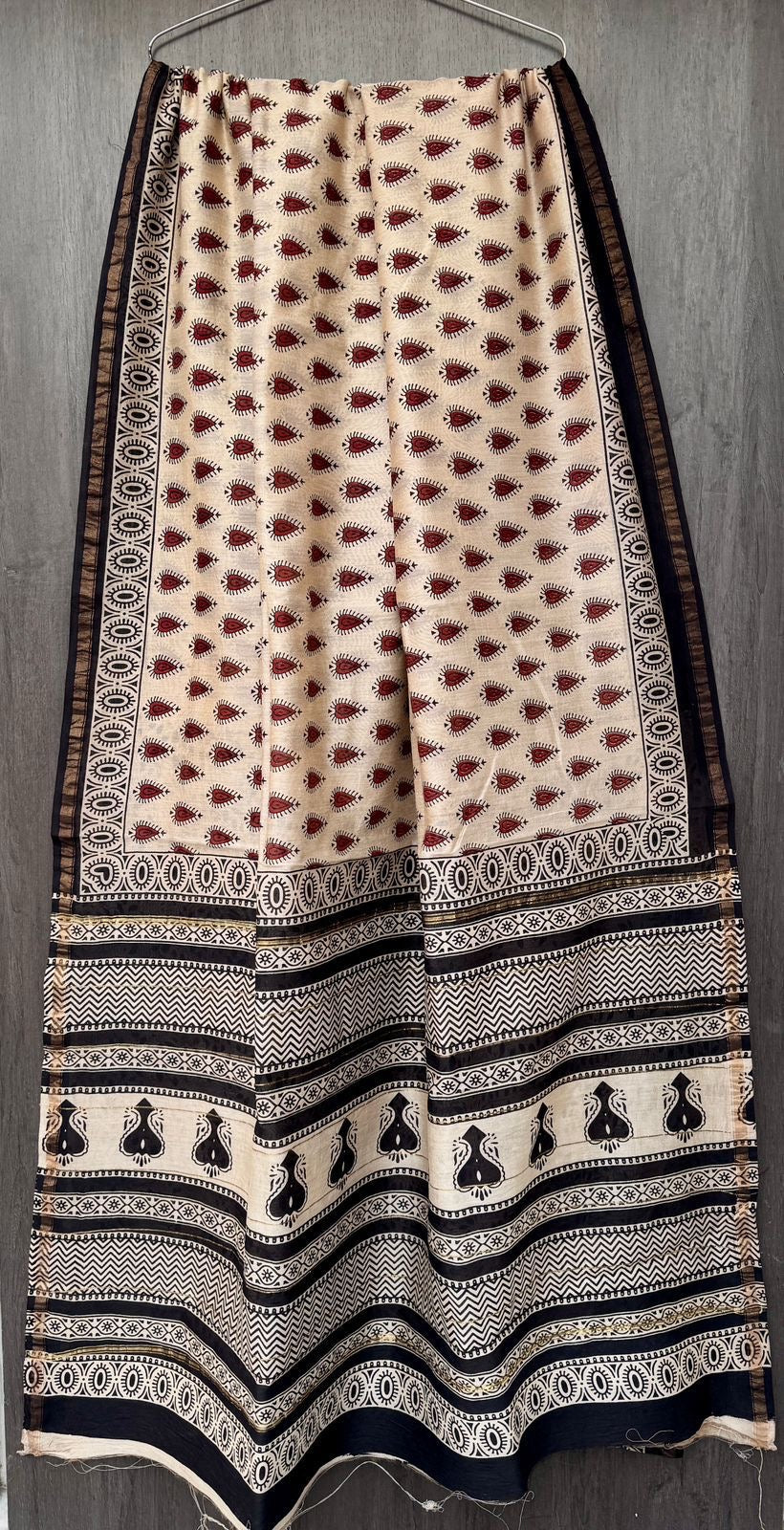 Chanderi Bagru  Handblock Printed Silk Cotton Saree With Blouse - Paan Booti