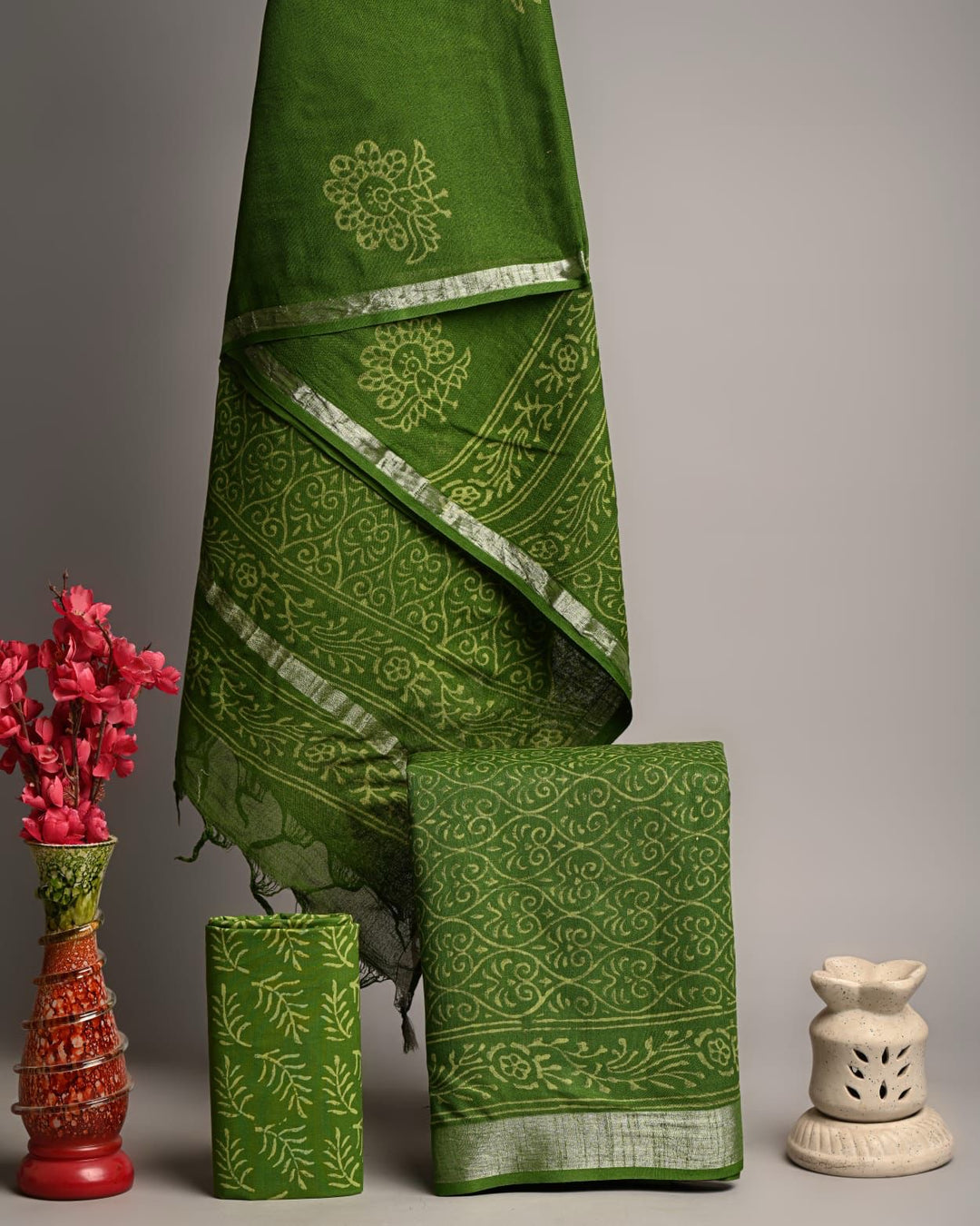 Botanical Vine Handblock Printed Pure Linen Cotton Suit Set in Forest Green