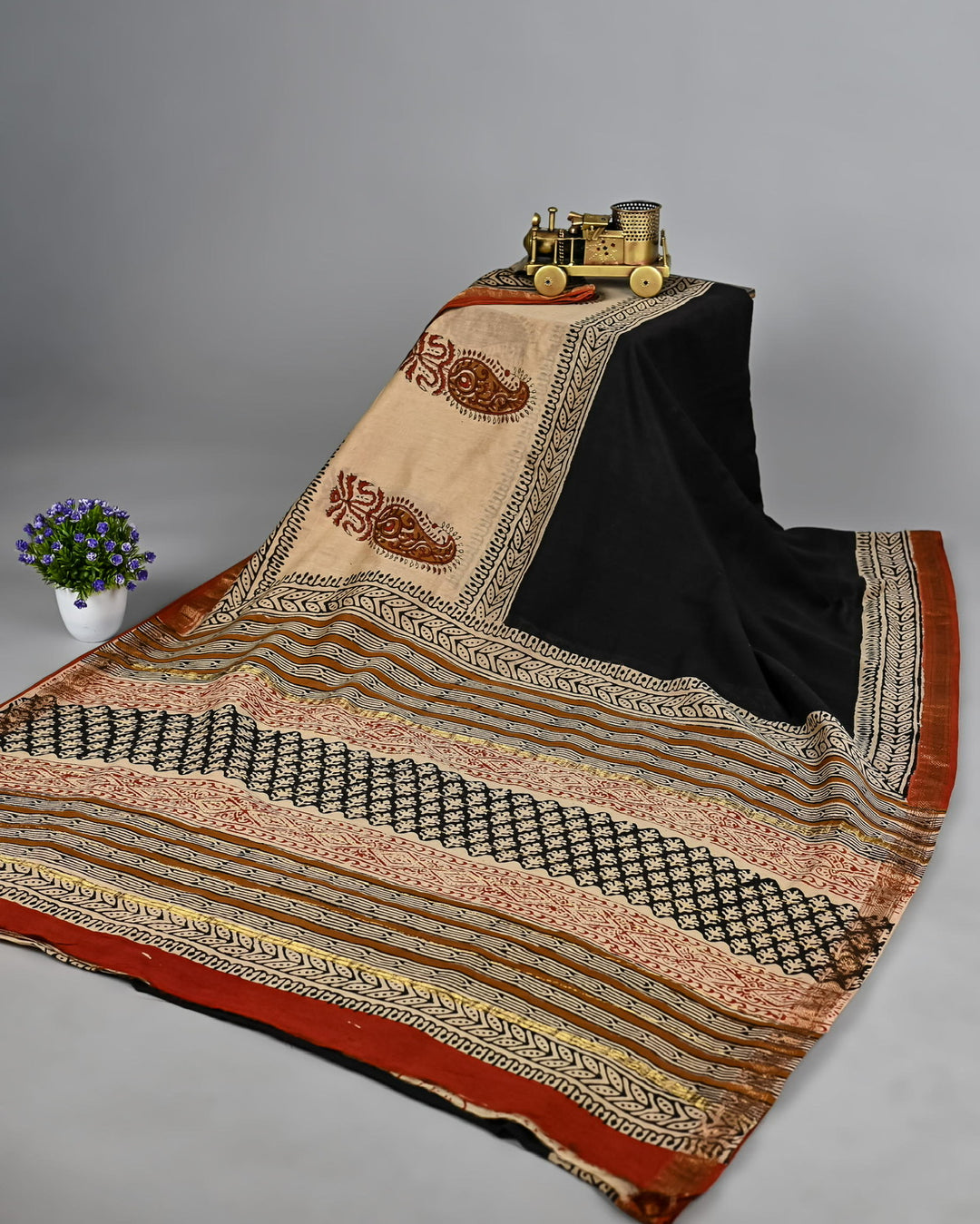 Traditional Pure Maheshwari Silk Handblock Printed Saree