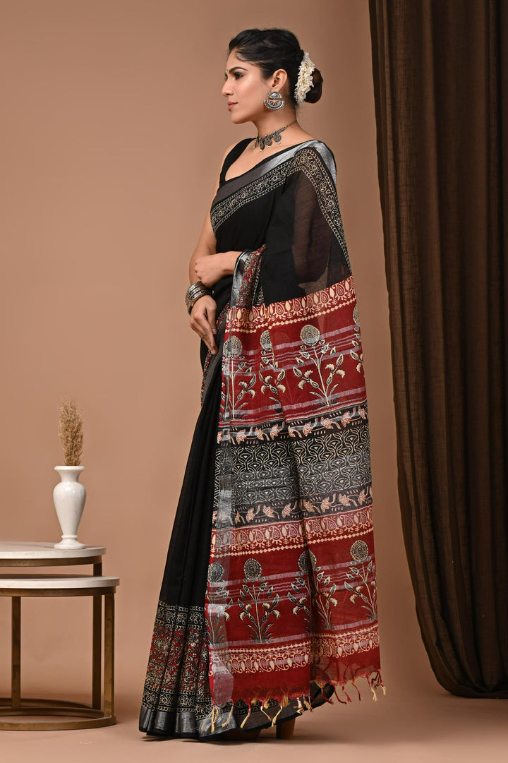 Putaai Linen cotton Handblock printed saree with blouse piece - Red And Black