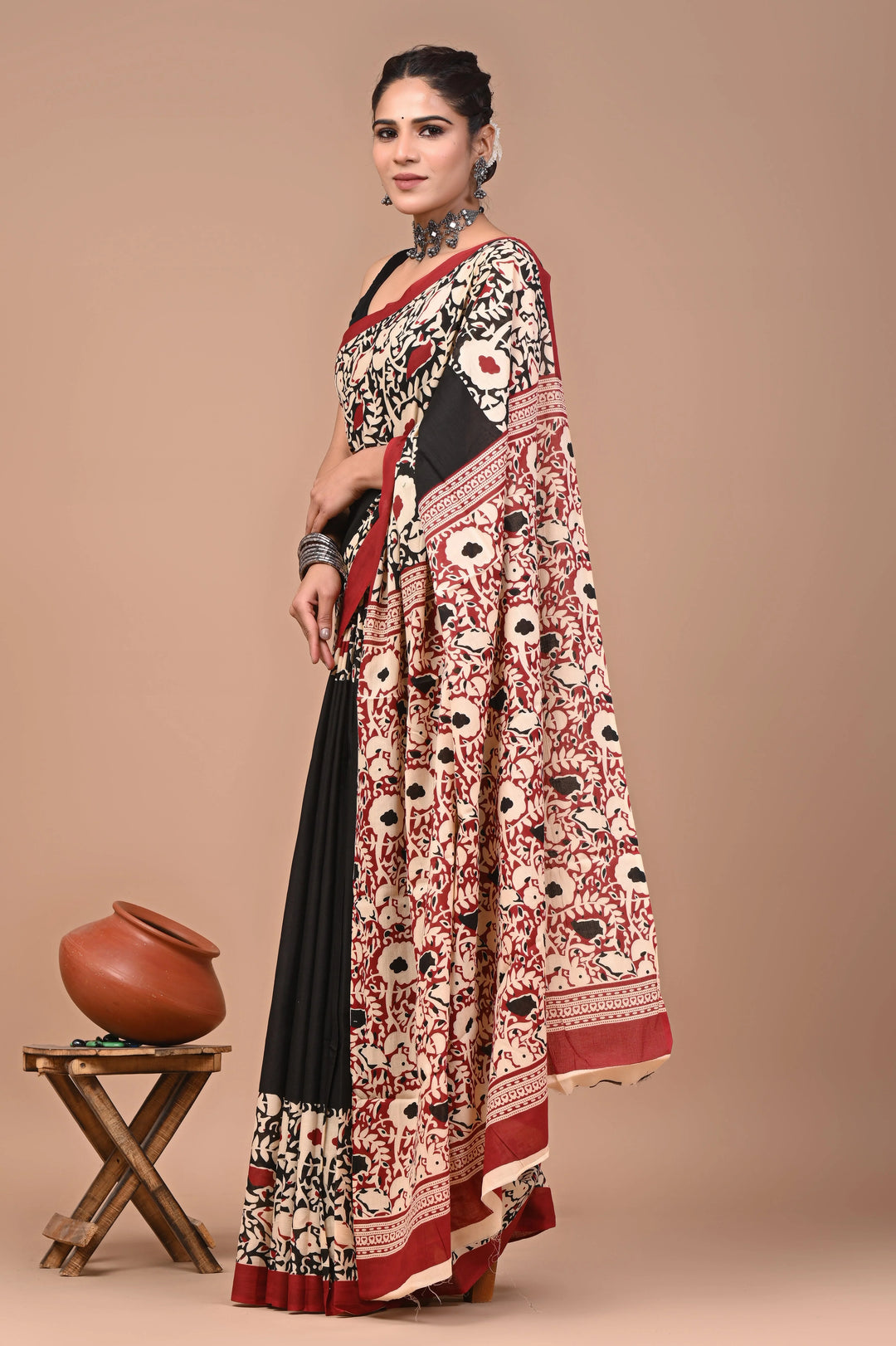 Jaipuri Printed Pure Mulmul Cotton Saree | With Blouse Piece Black And Red