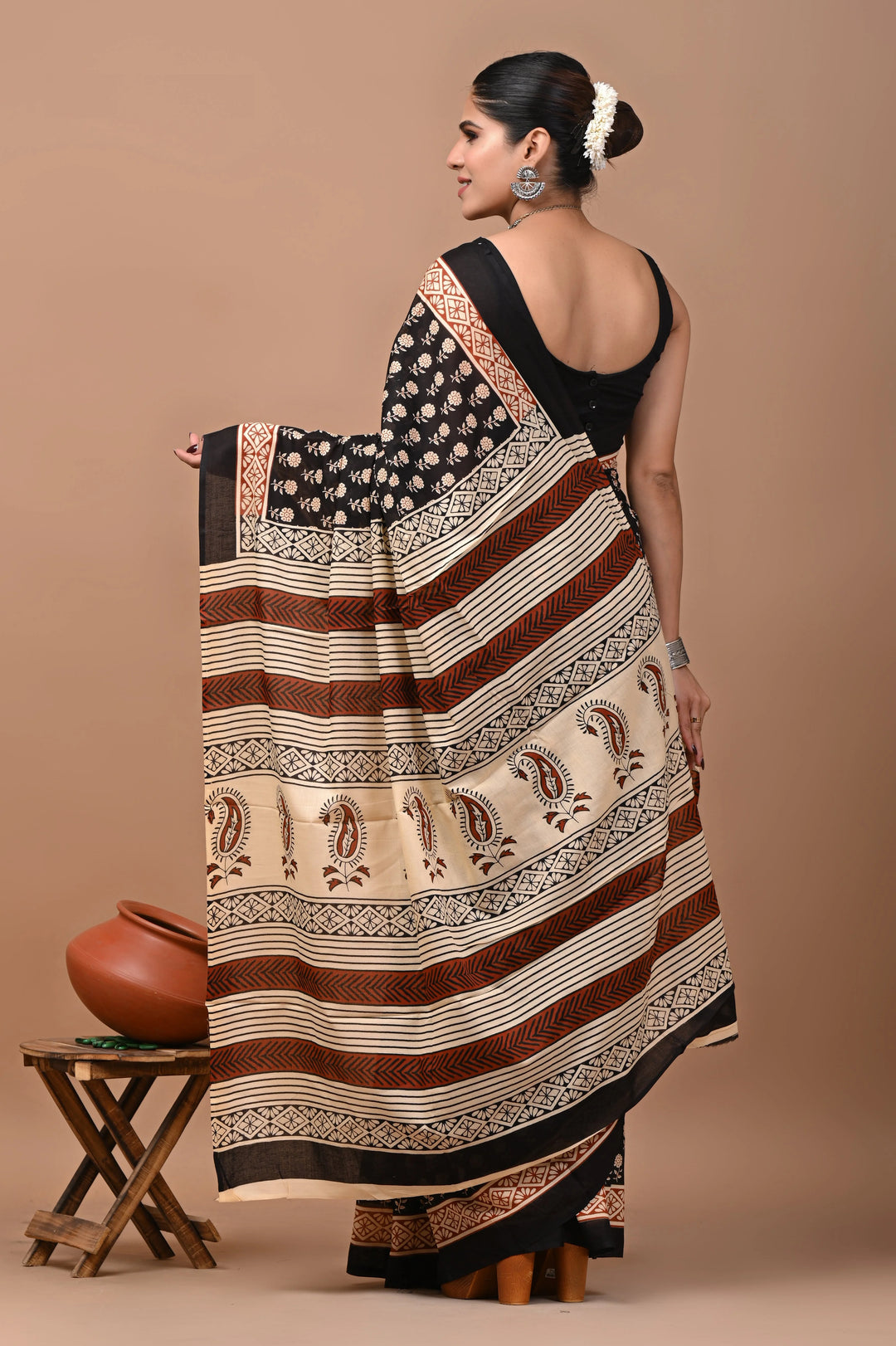 Jaipuri Printed Pure Mulmul Cotton Saree | With Blouse Piece - Bagru Print