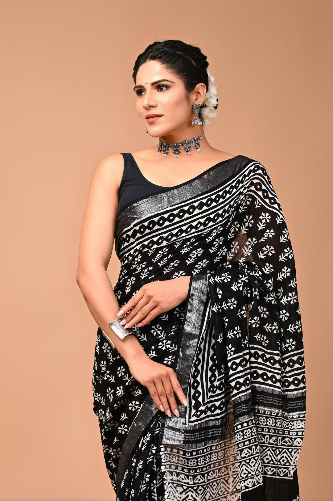 Linen cotton Handblock printed saree with blouse piece - Black And White