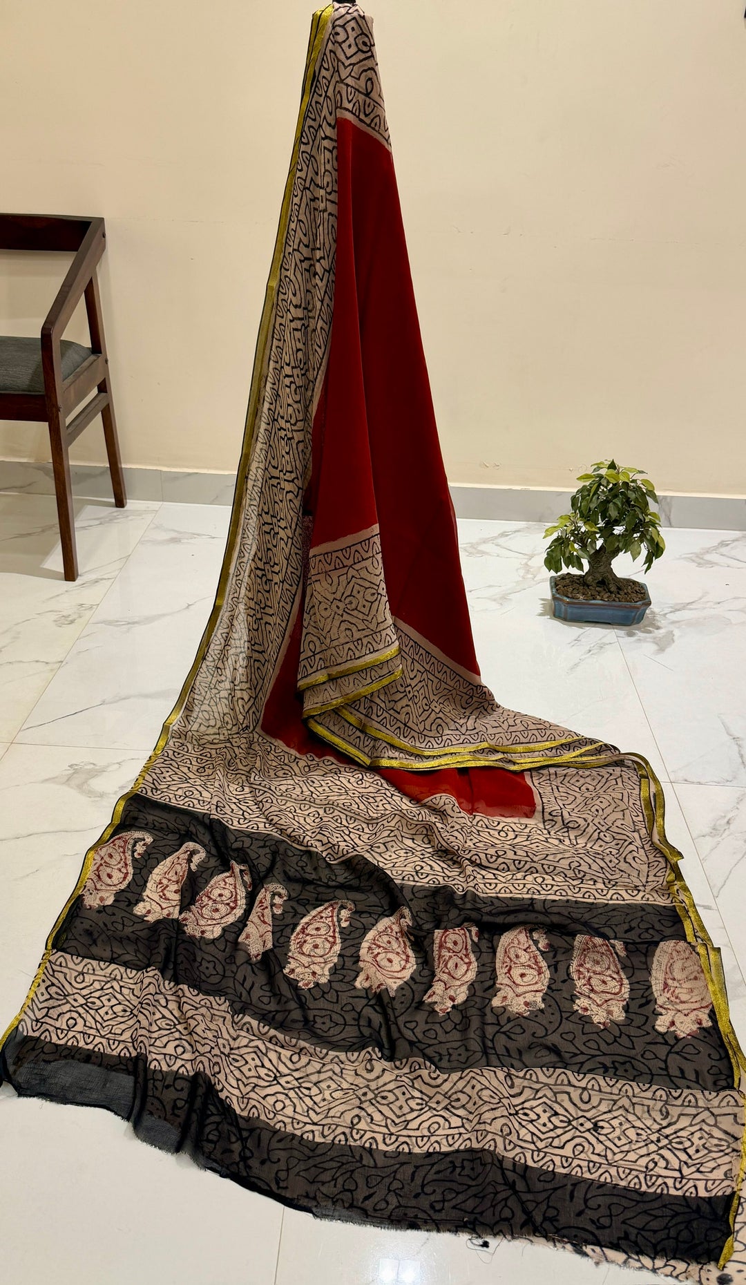 Classic Red & Black Handblock Printed Premium Chiffon Saree with Traditional Paisley Motif