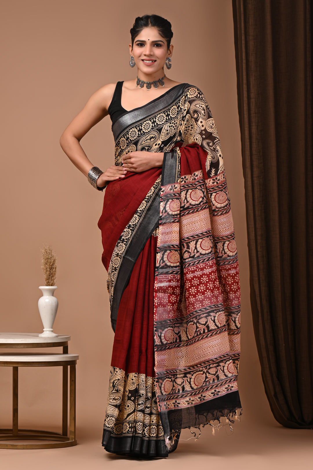 Black & Maroon Paisley Motif Saree with Contrast Pallu