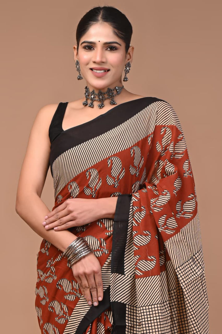 Jaipuri Printed Pure Mulmul Cotton Saree | With Blouse Piece - Bagru pasly