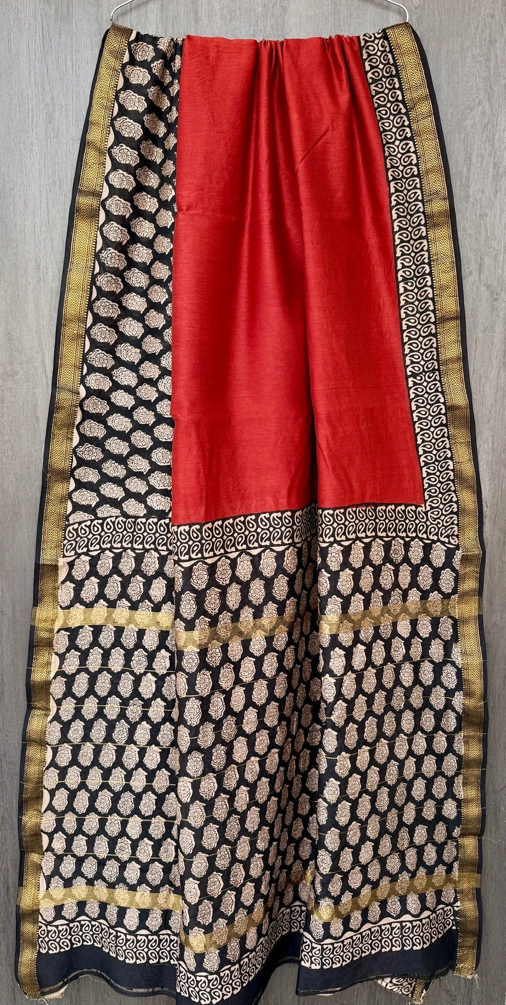Rust Red & Black Paisley Motif Hand Block Printed Maheshwari Silk Saree