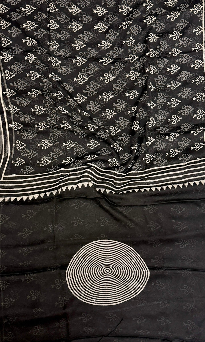Sophisticated Black Double Diamond Saree with Floral Buti Work and Saw-tooth Border Design