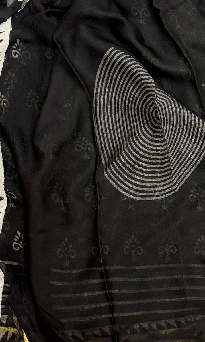 Sophisticated Black Double Diamond Saree with Floral Buti Work and Saw-tooth Border Design