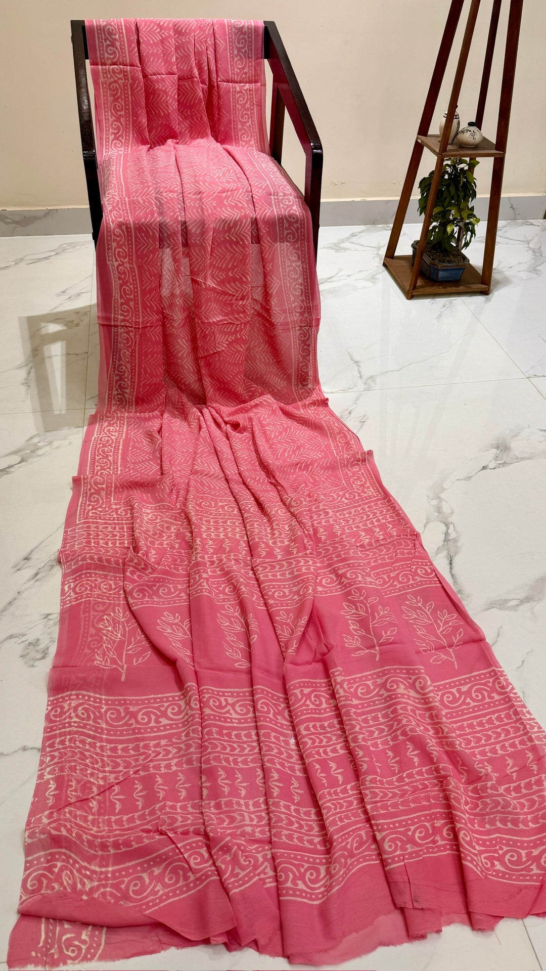 Salmon Pink Delicate Vine Print Pure Georgette Saree